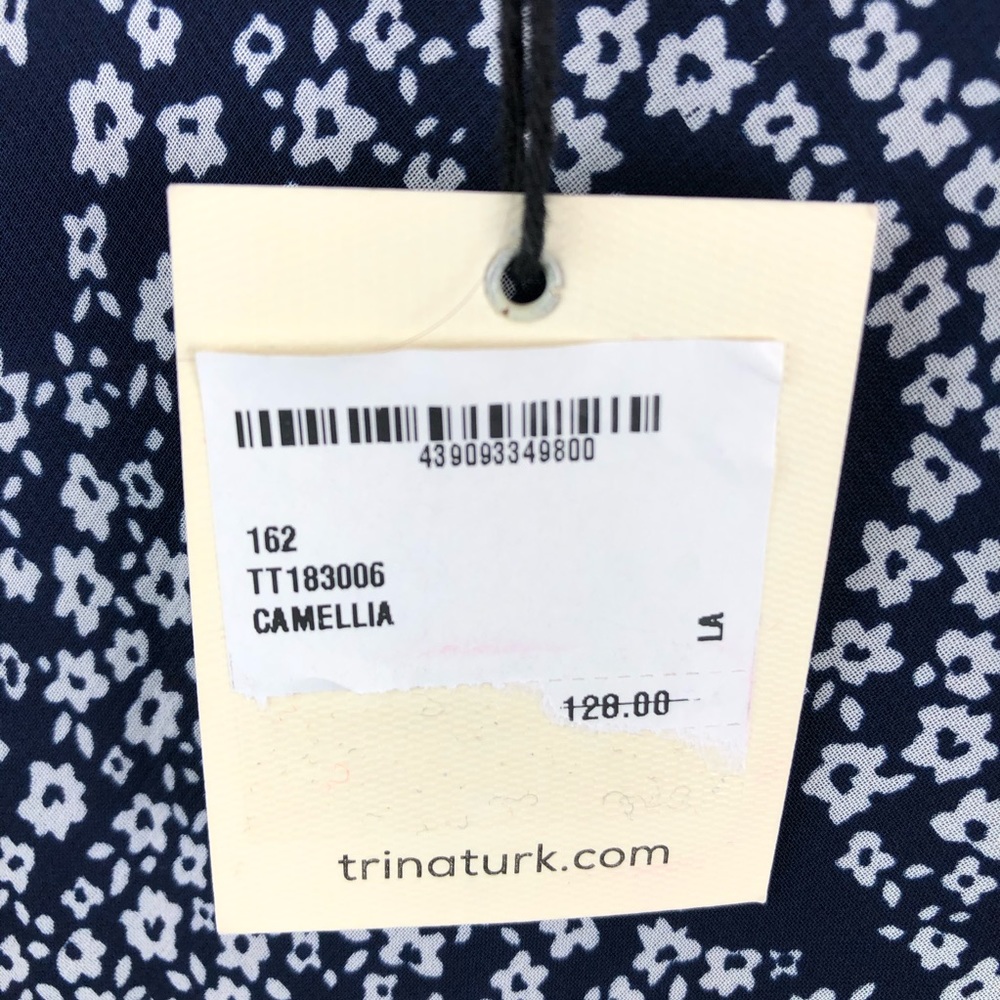 Connected Floral Sleeveless V-Neck Dress NEW - Picture 11 of 13